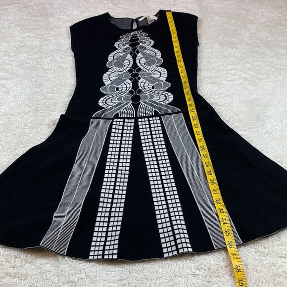 Max Studio Drop Waist sleeveless sweater dress, size med - Picture 4 of 9